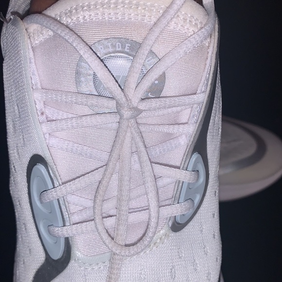 ⭐️WOMEN NIKE JOYRIDE RUNNERS SHOES ⭐️ - Picture 13 of 16